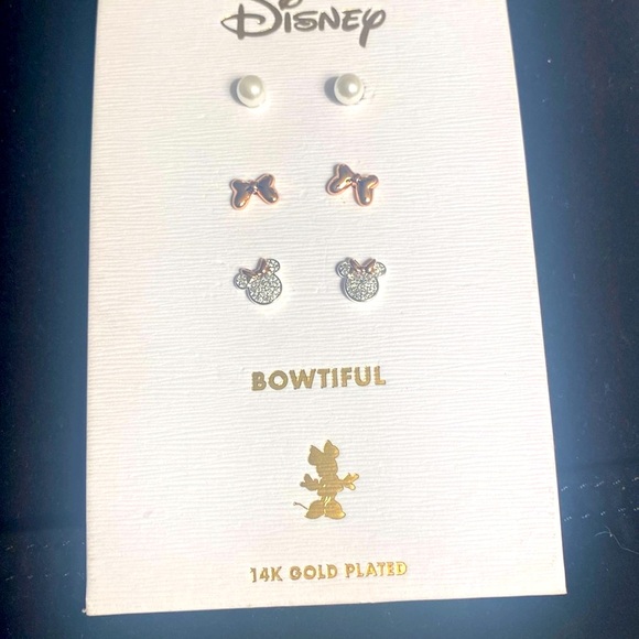 Disney Other - 🎄🎁 14K GOLD PLATED DISNEY "BOWTIFUL" PIERCE EARRINGS